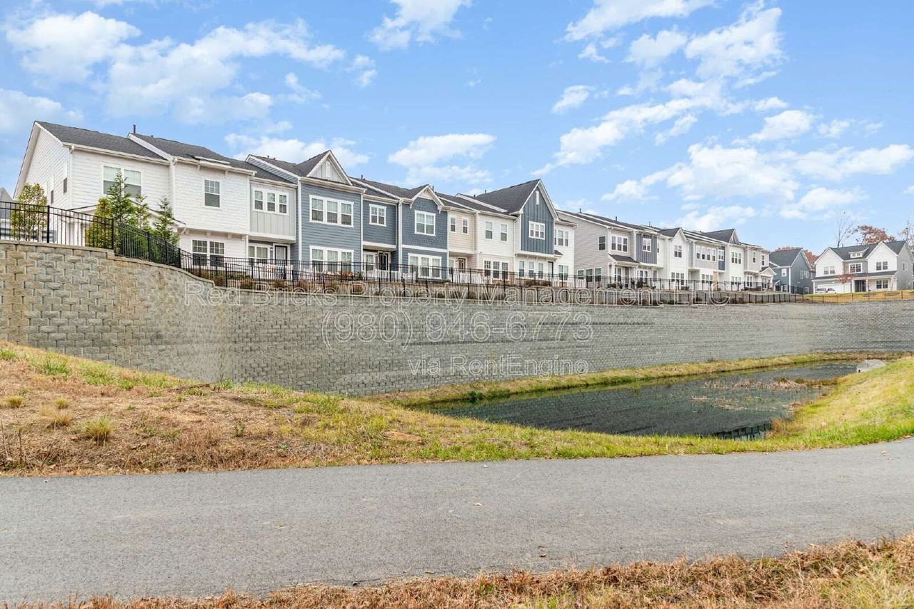 8929 Peatland Aly - Photo 2 of 24