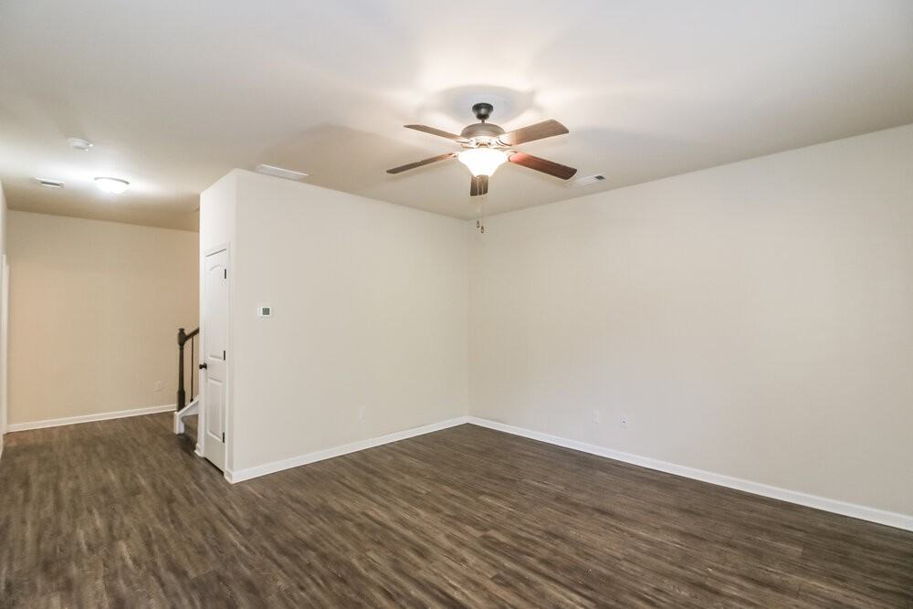 340 Concord Ter - Photo 6 of 17