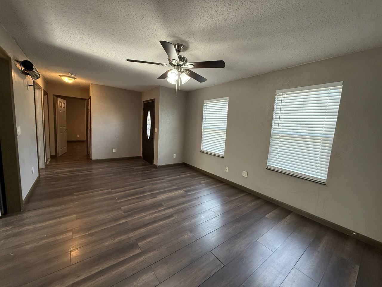 182 1452 - Photo 5 of 35