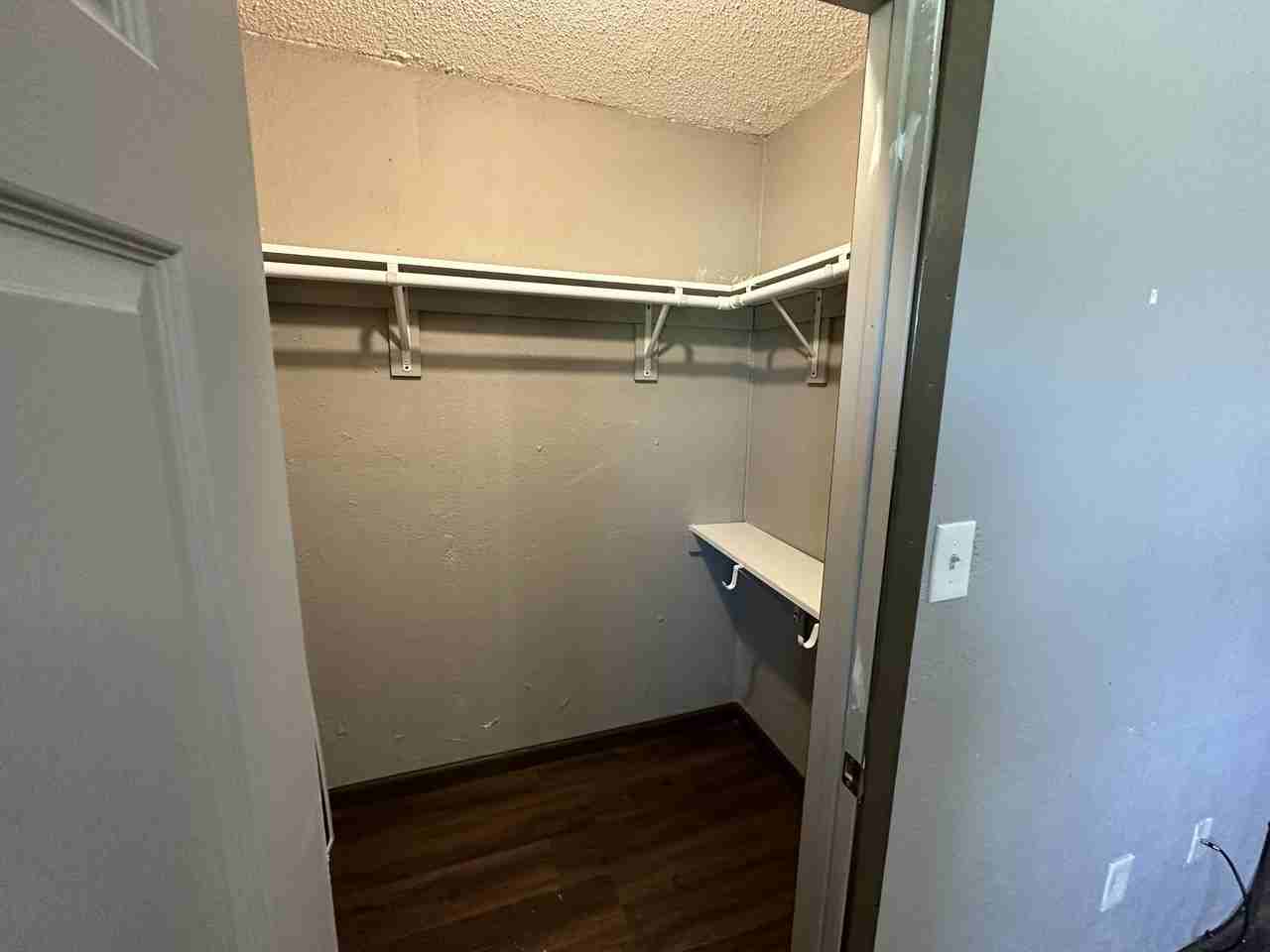 182 1452 - Photo 3 of 35