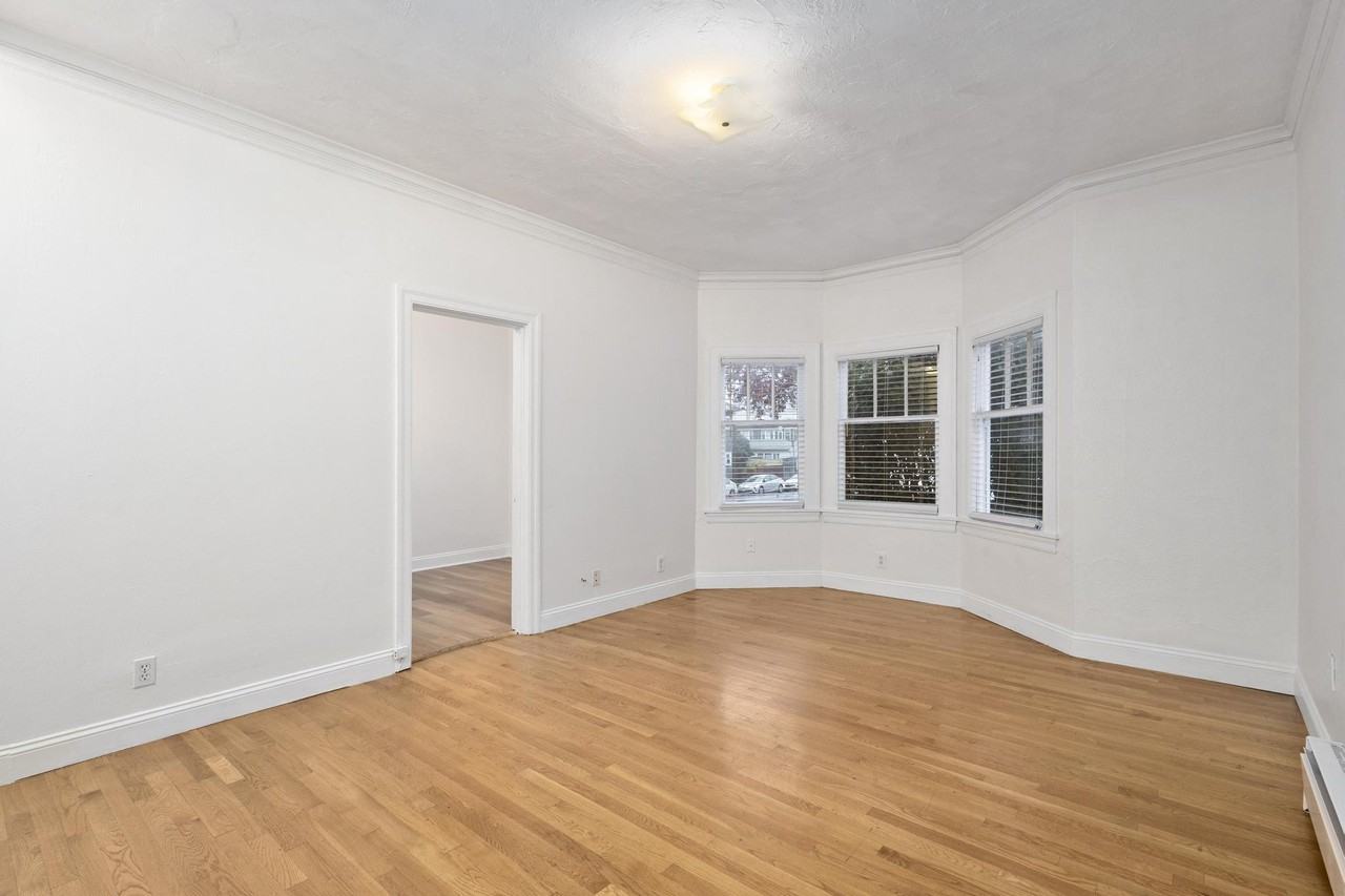 1506 4th Ave #3 - Photo 3 of 12