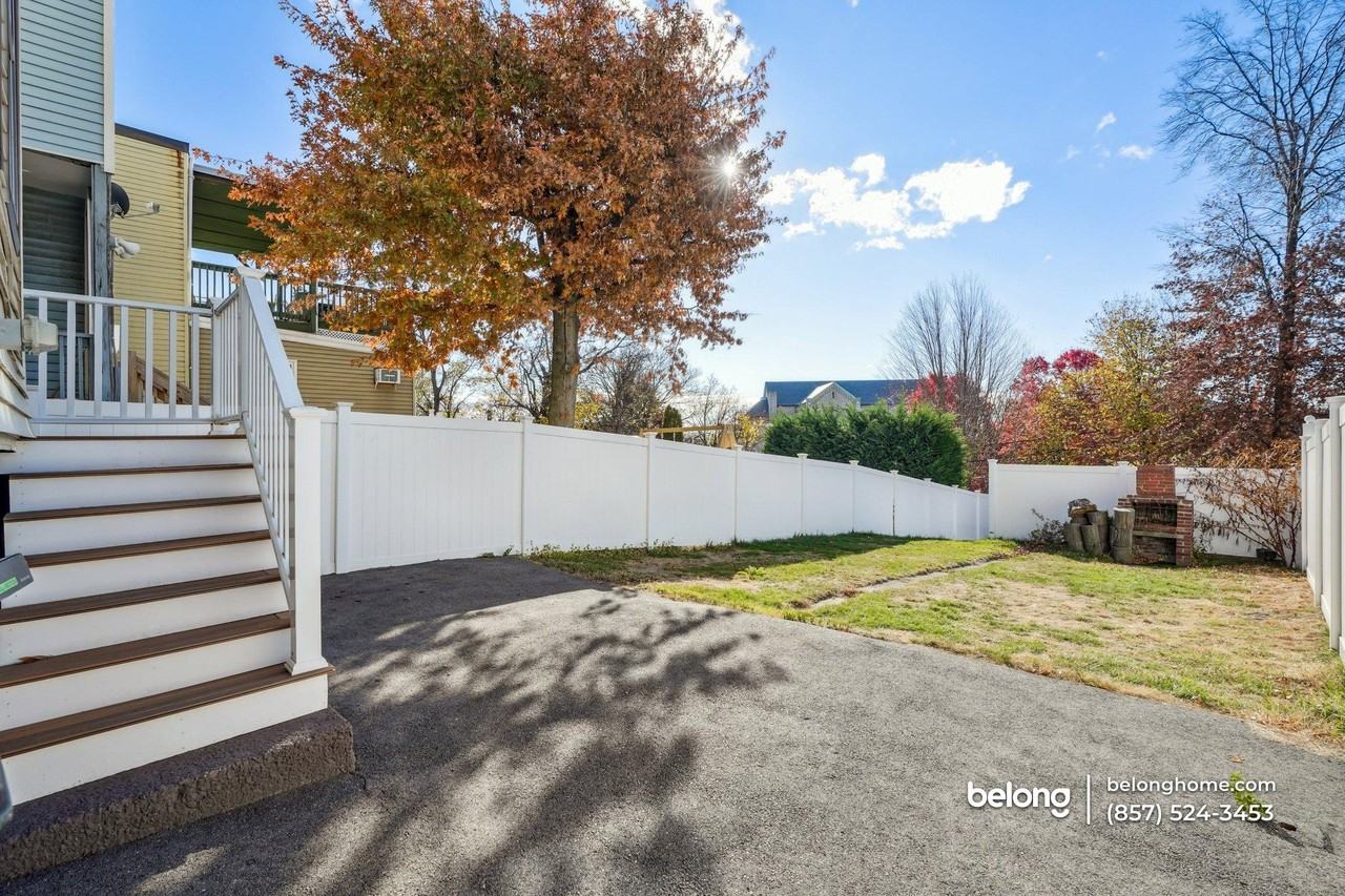 77 Byron St #2 - Photo 4 of 18