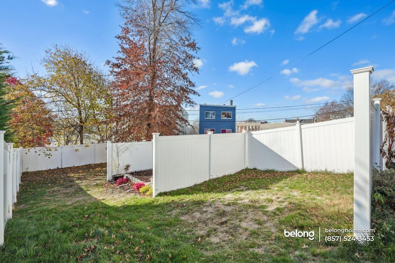 77 Byron St #2 - Photo 5 of 18