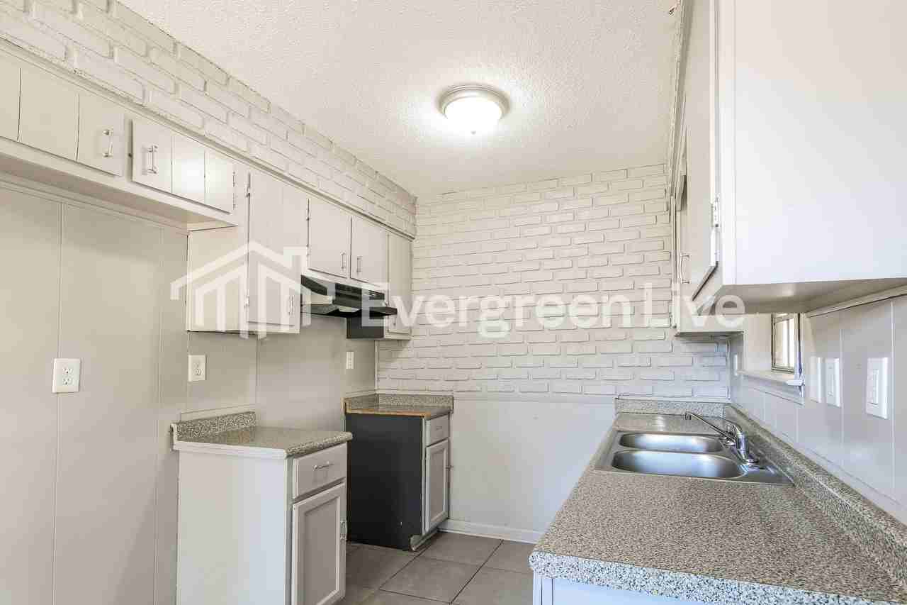 5320 Plover Dr - Photo 7 of 16