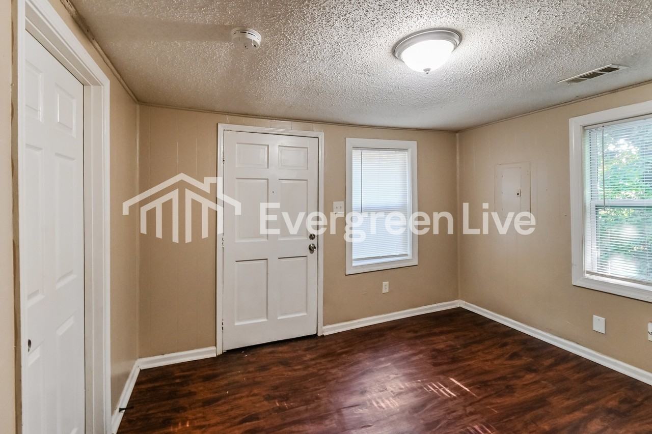 375 George Road - Photo 3 of 16