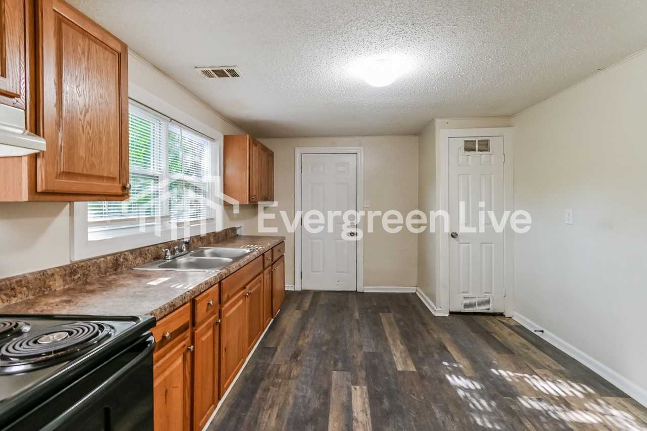 375 George Road - Photo 6 of 16