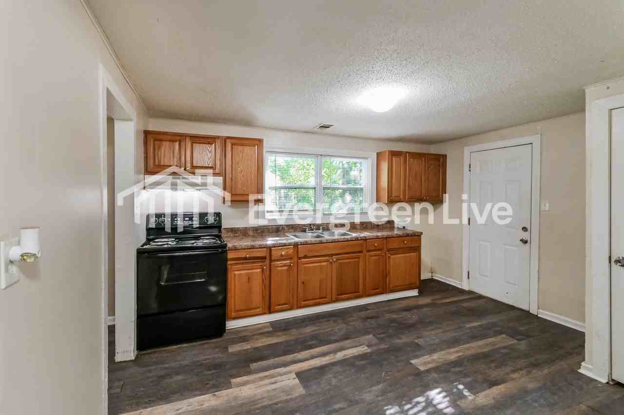 375 George Road - Photo 7 of 16