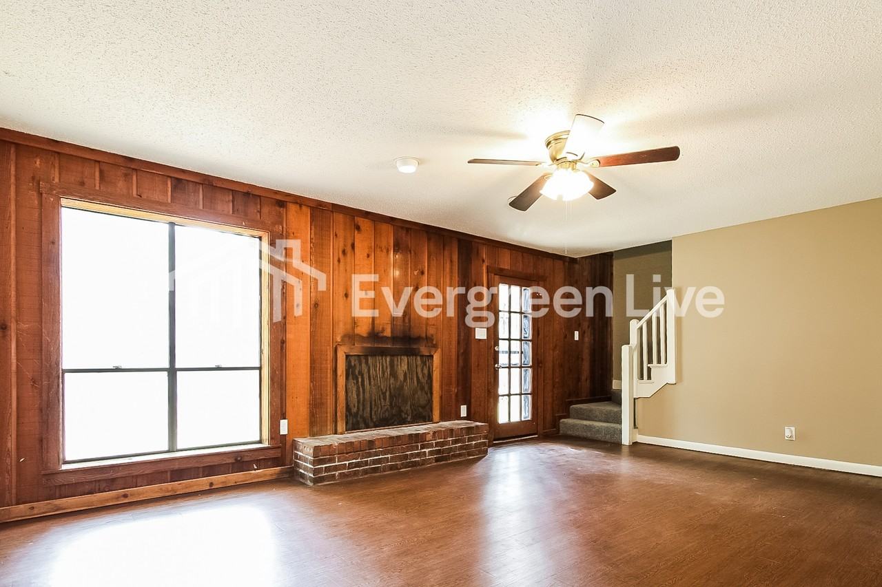 4260 Beechcliff Ln - Photo 3 of 16