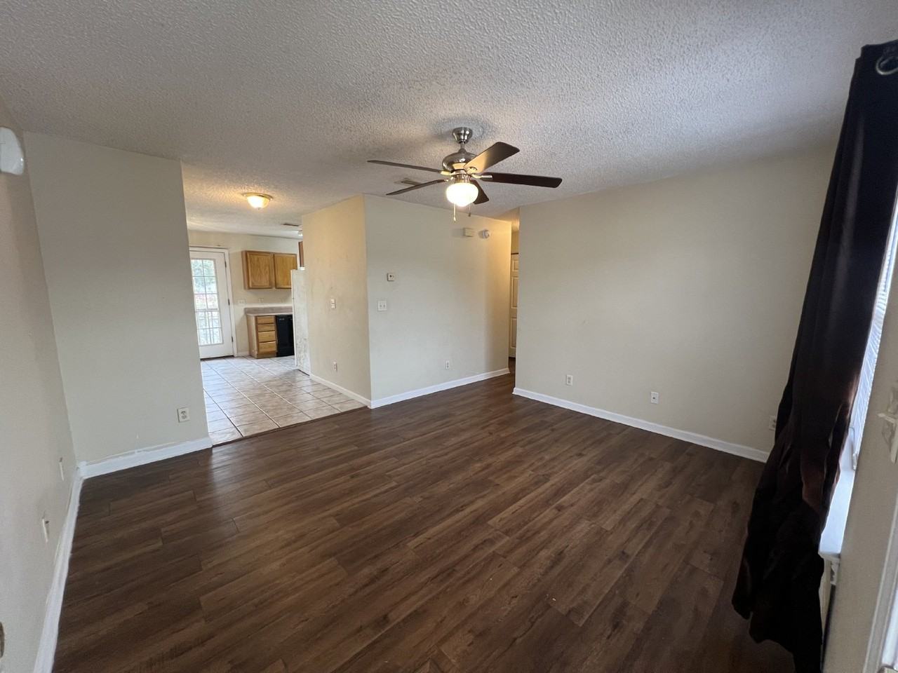 29 S Main St Apt D - Photo 4 of 32