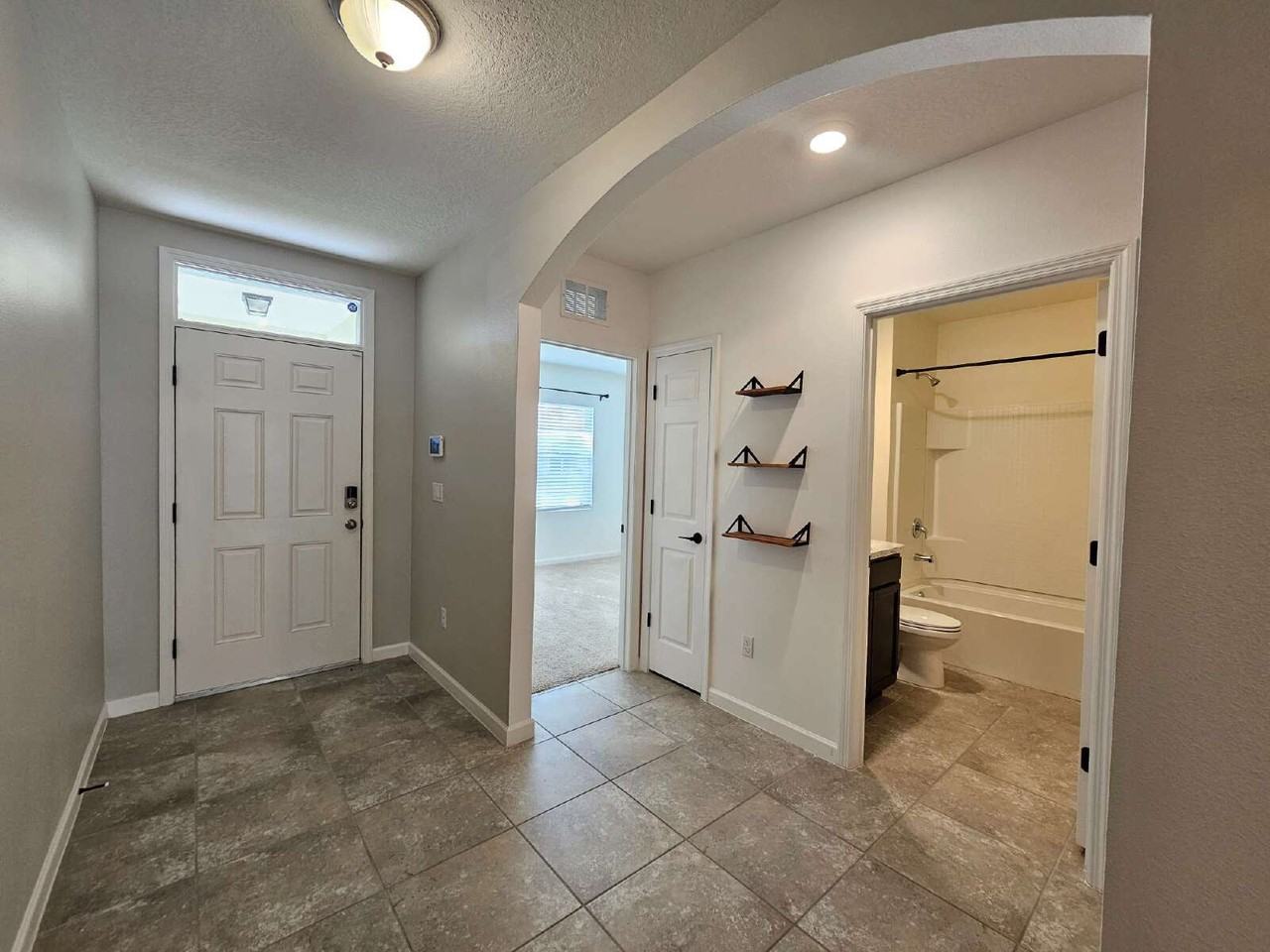 480 Sorrento Dr - Photo 2 of 25