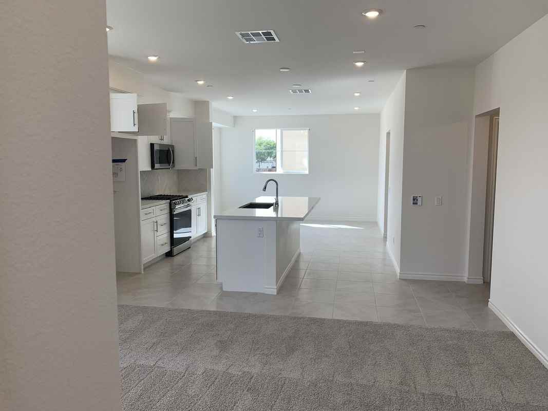 11456 Artesia Blvd - Photo 2 of 13