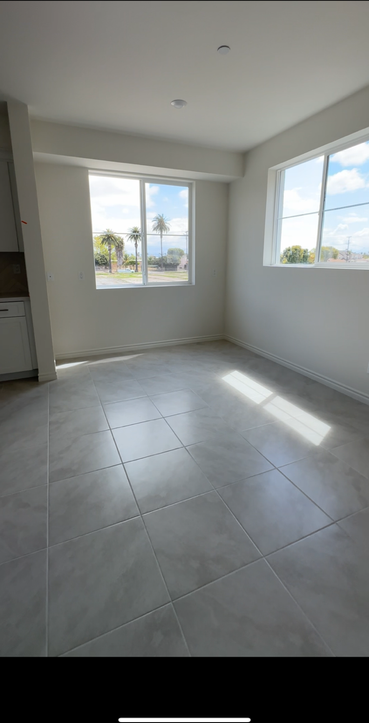 11456 Artesia Blvd - Photo 5 of 13