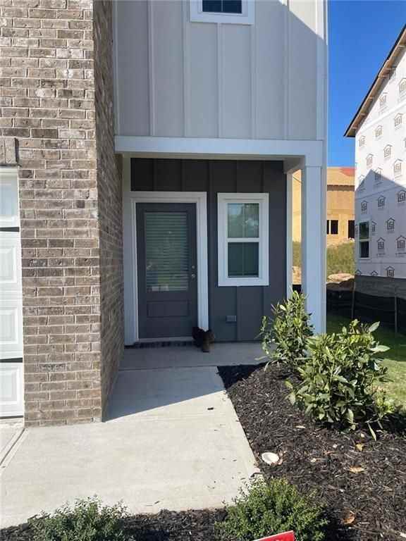 4218 Oakwood Terrace Ct - Photo 2 of 35