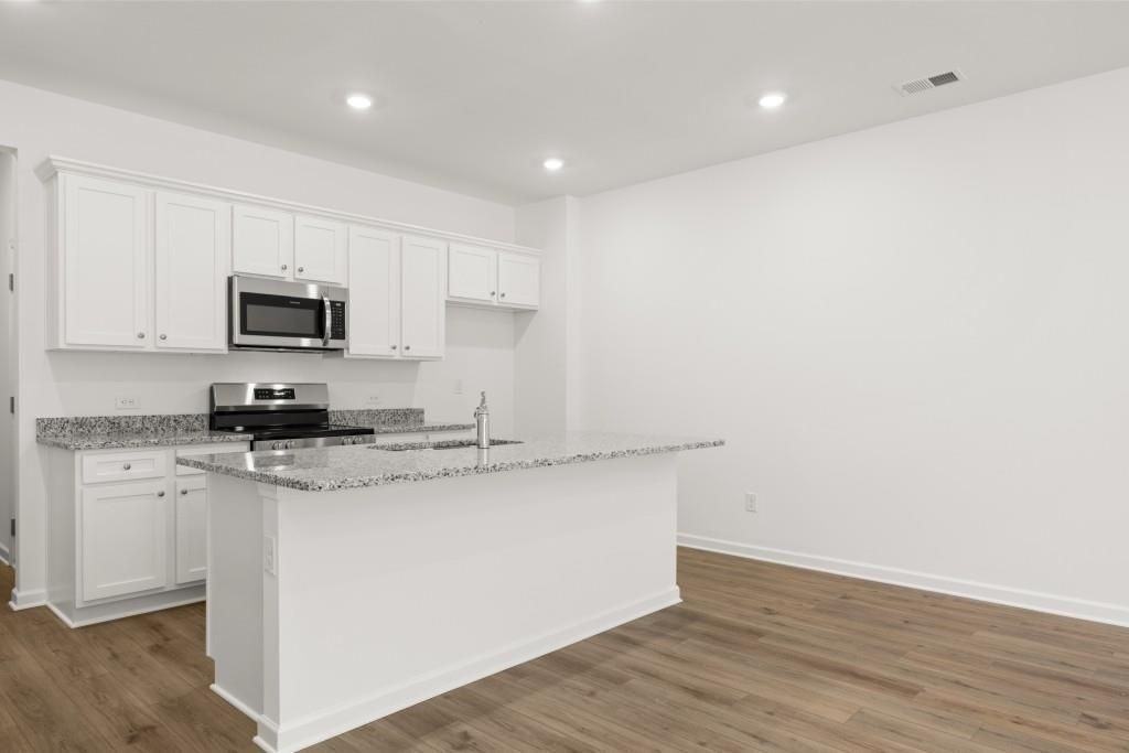 128 Hazel Dr - Photo 4 of 22