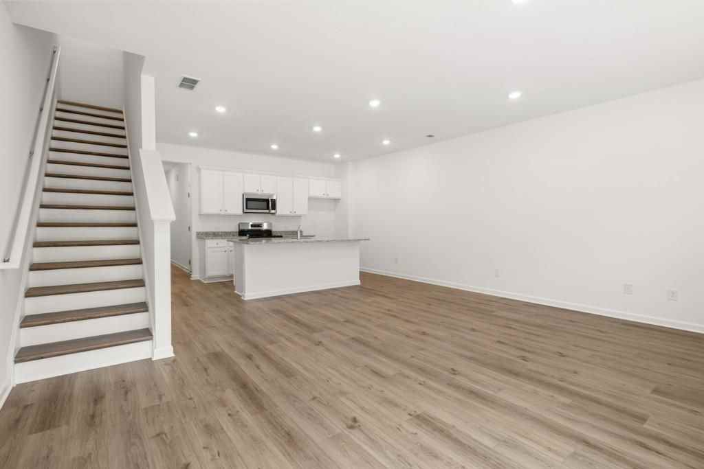 128 Hazel Dr - Photo 7 of 22