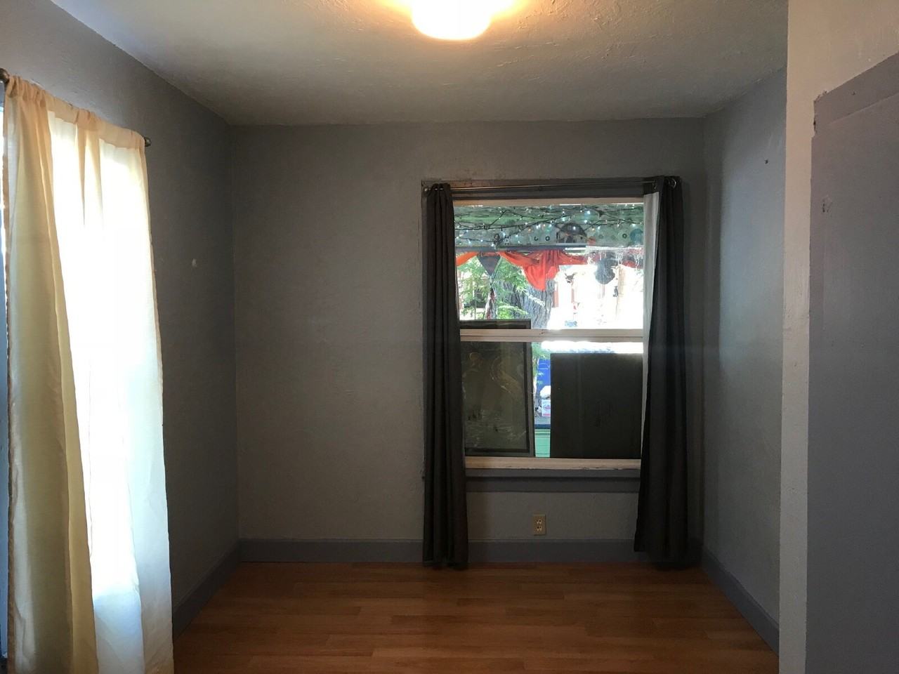 1032 W 3rd Ave - Photo 3 of 7