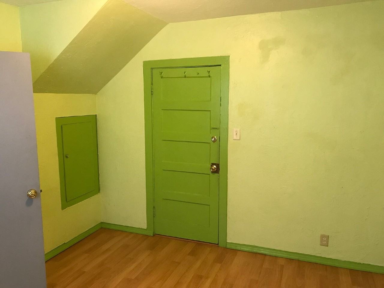 1032 W 3rd Ave - Photo 5 of 7