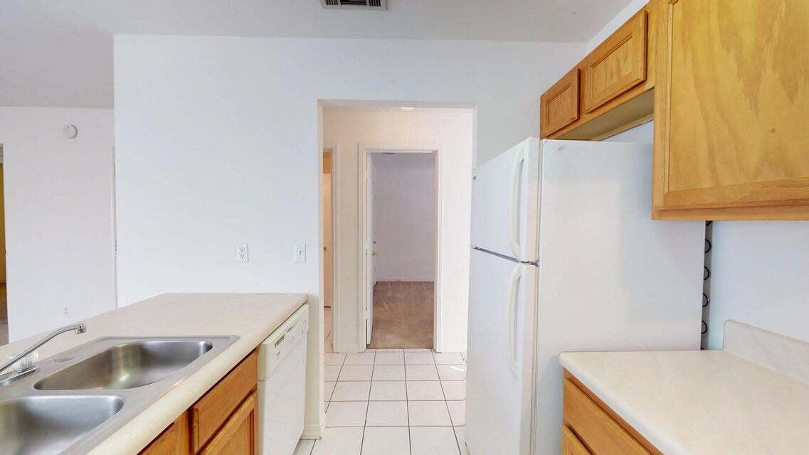 1855 Norwood Ct #5 - Photo 5 of 18
