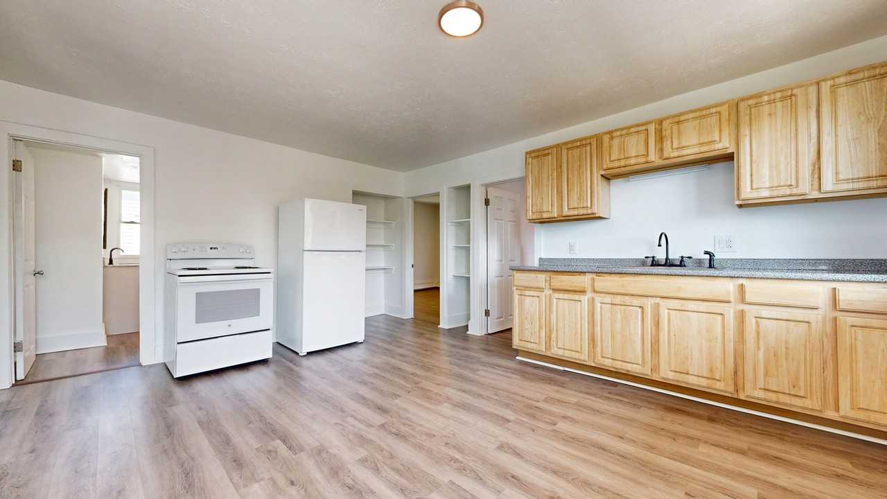 7 Island Ave #C - Photo 5 of 22