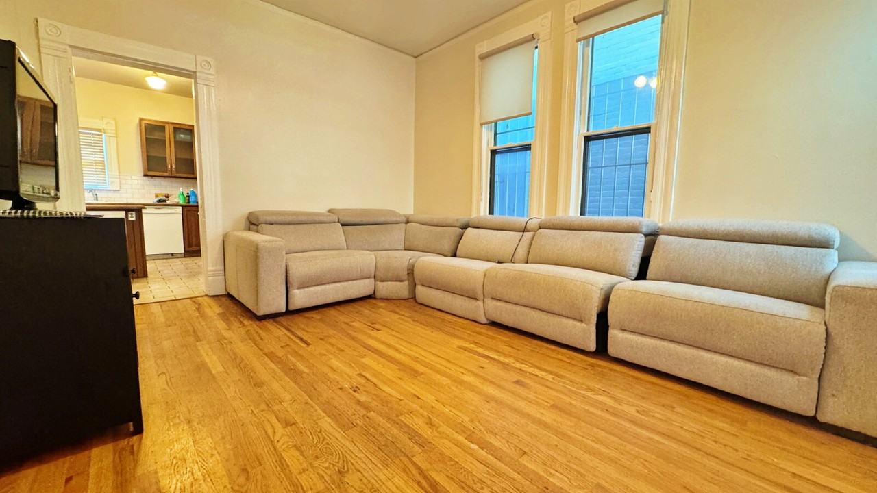 1017 E 20th Ave - Photo 4 of 16