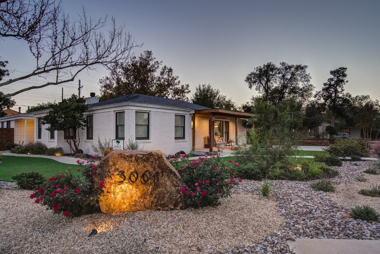 3001 32nd St - Photo 2 of 35