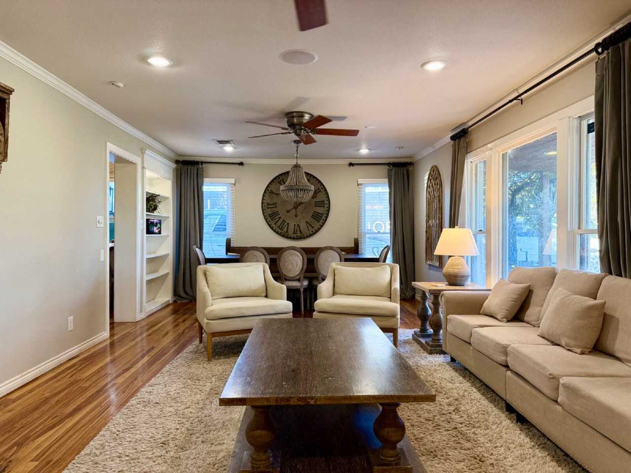 3001 32nd St - Photo 7 of 35