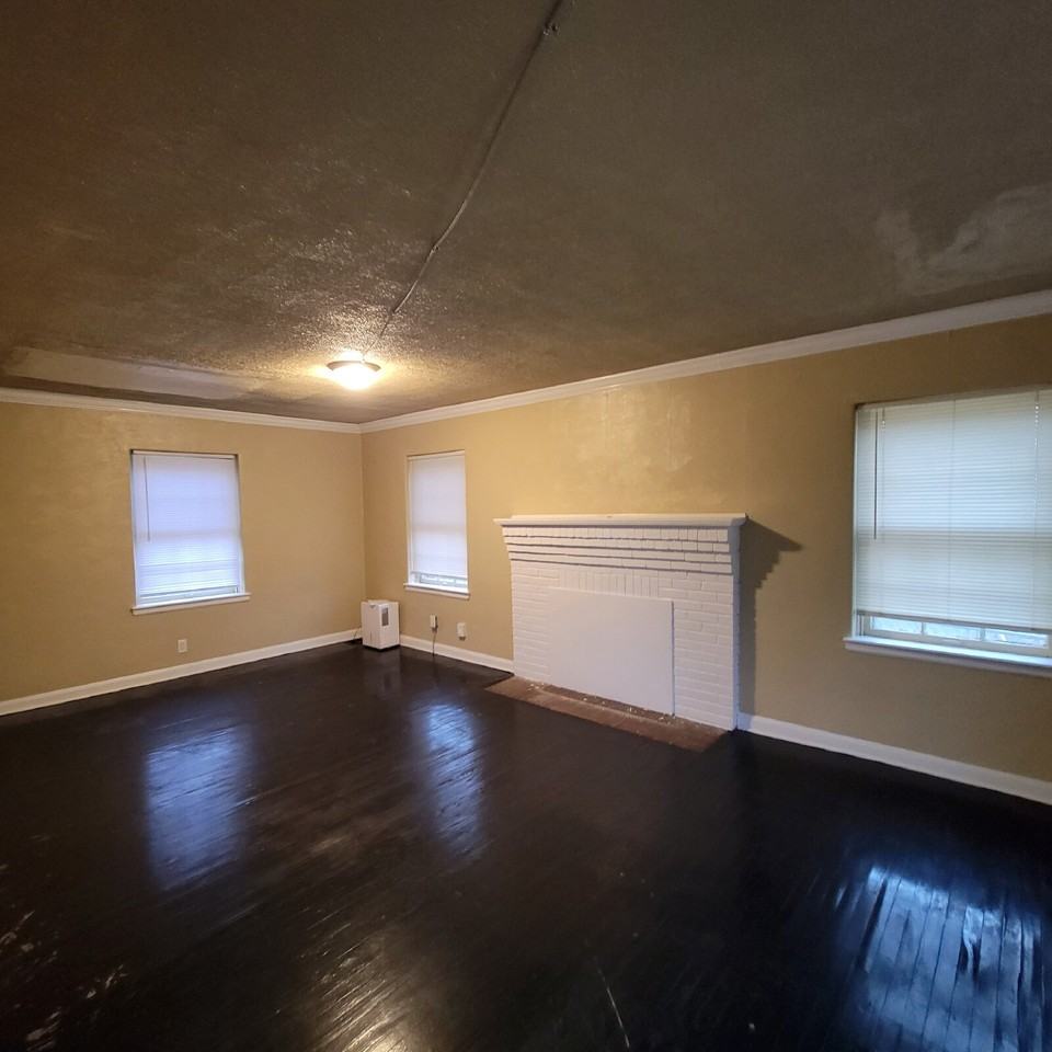 4021 N Tacoma Ave - Photo 4 of 7