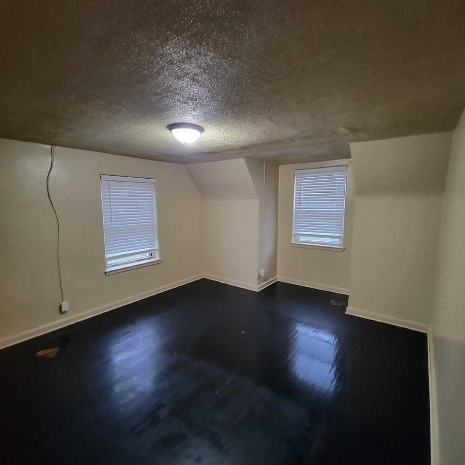 4021 N Tacoma Ave - Photo 5 of 7