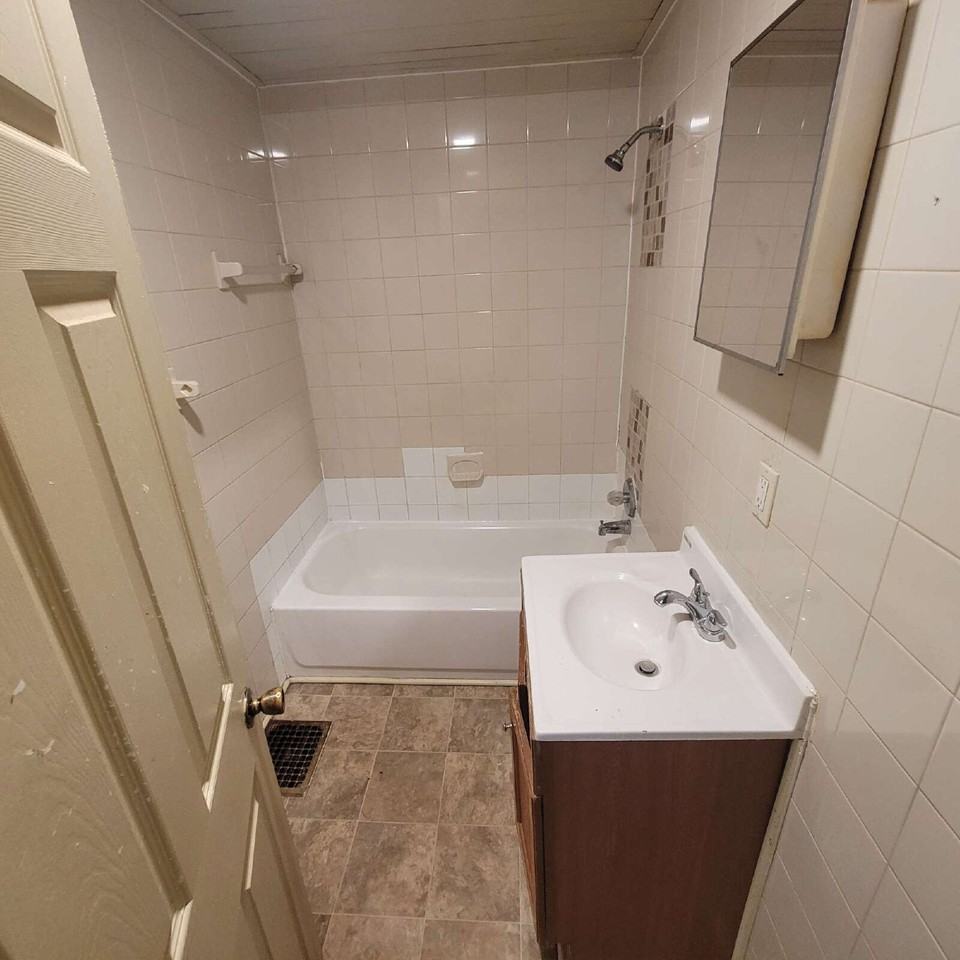 449 South Butler Avenue - Photo 4 of 7