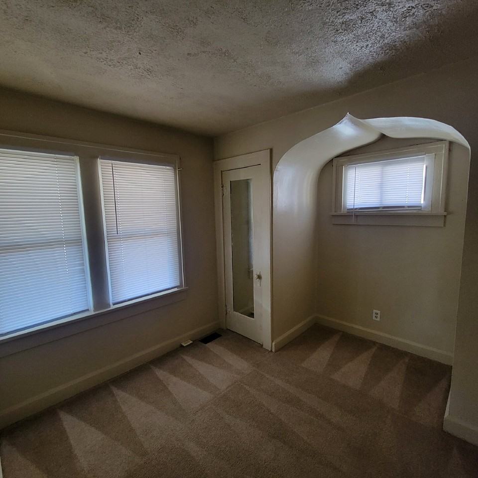 449 South Butler Avenue - Photo 7 of 7