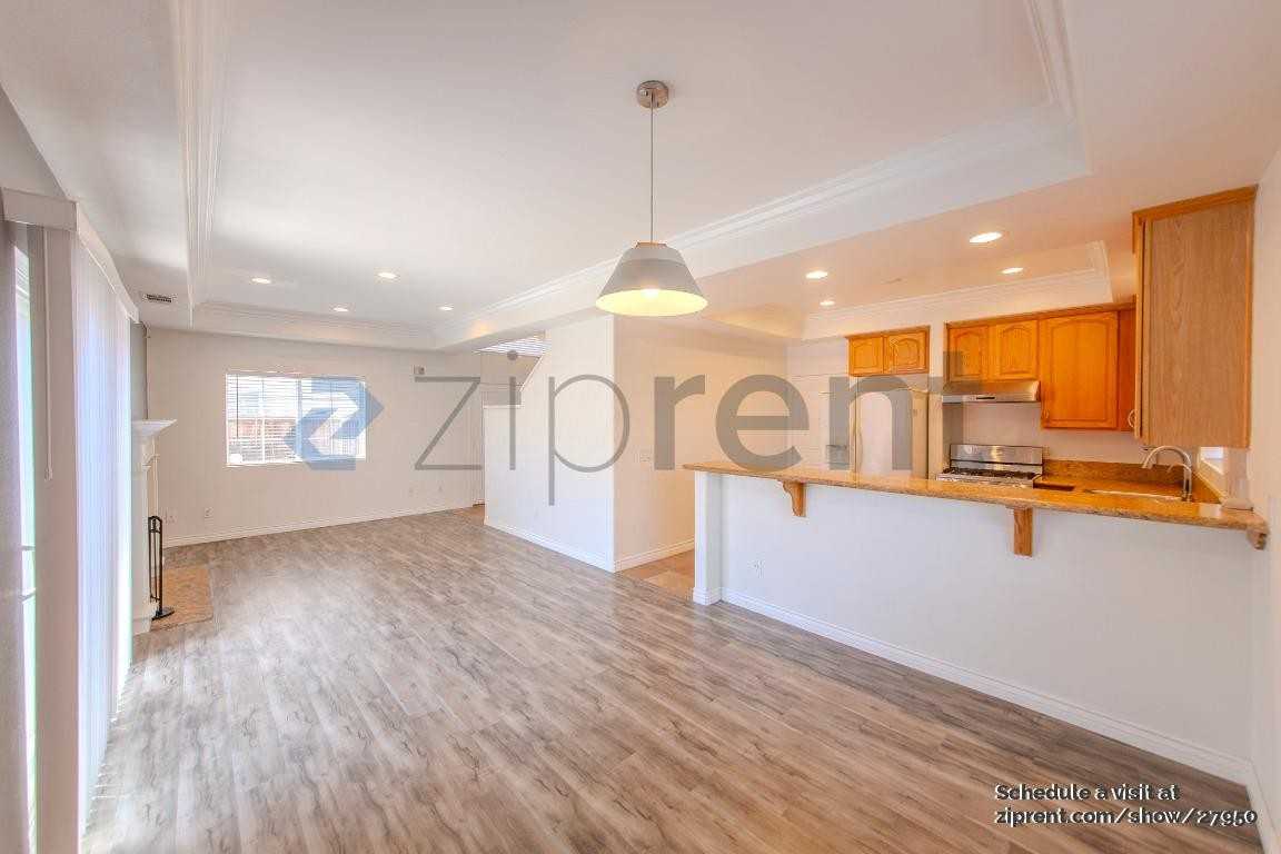 1360 S White Ave - Photo 5 of 27