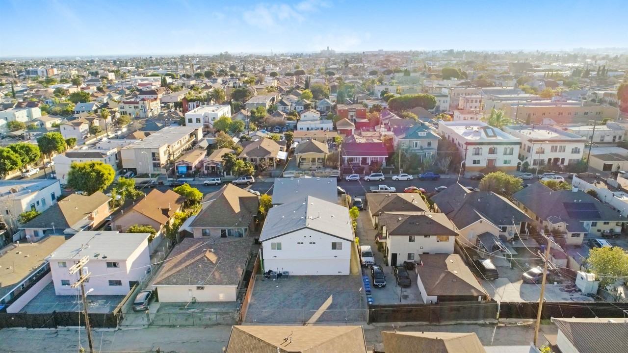 2437 1/2 Malabar St - Photo 7 of 28