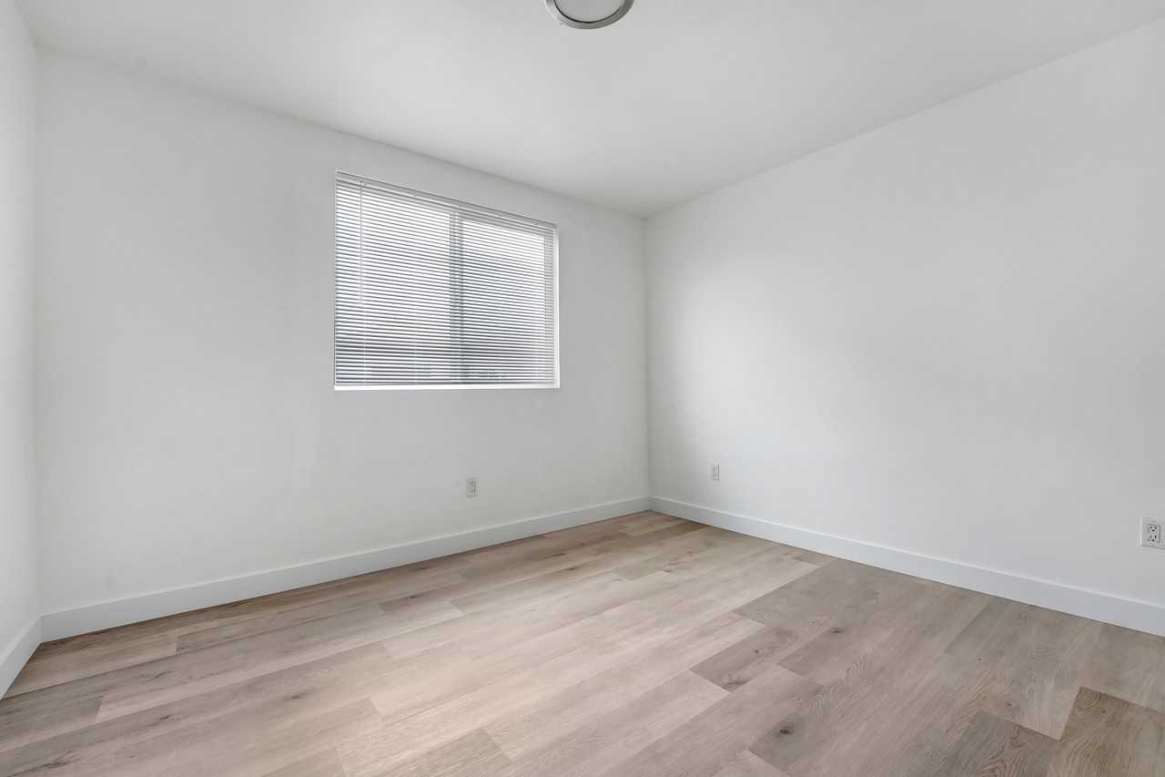 2437 1/2 Malabar St - Photo 6 of 28