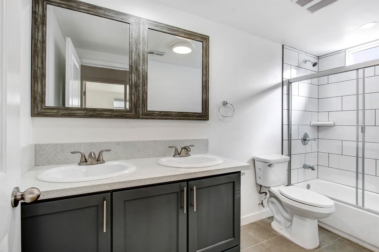 2437 1/2 Malabar St - Photo 5 of 28