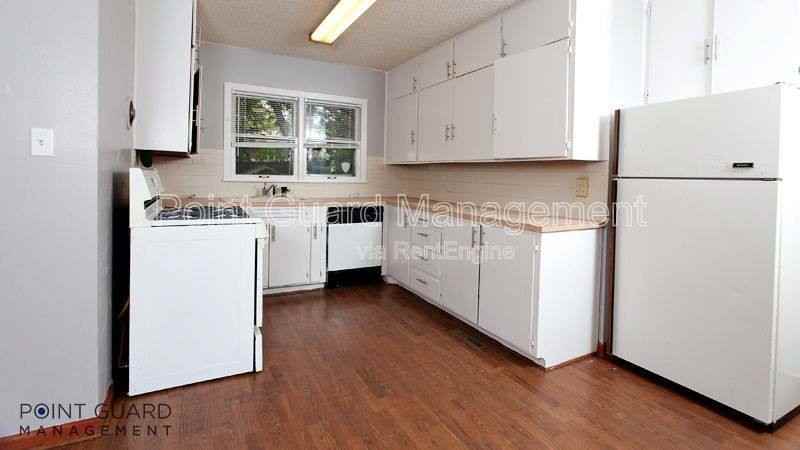 1643 North Vassar - Photo 3 of 10