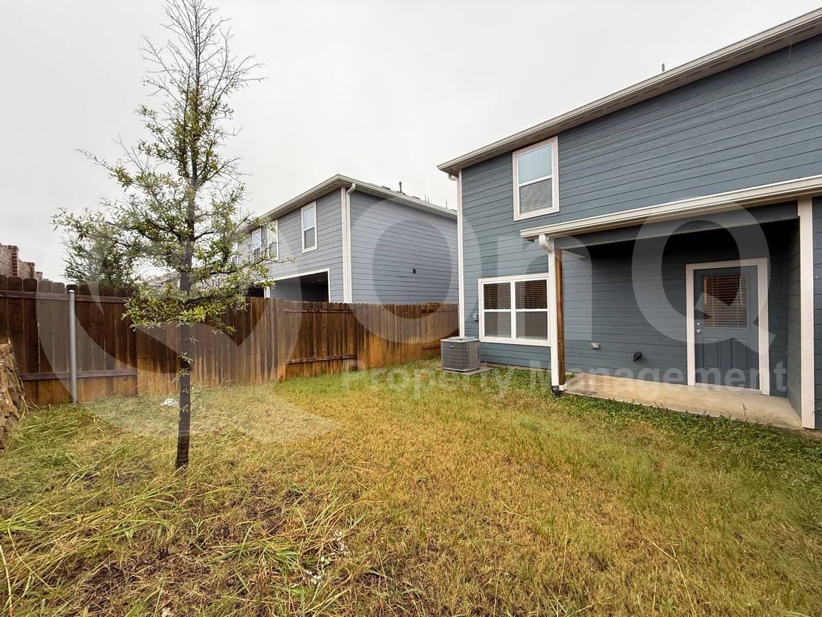 316 Marsh Ln - Photo 3 of 10