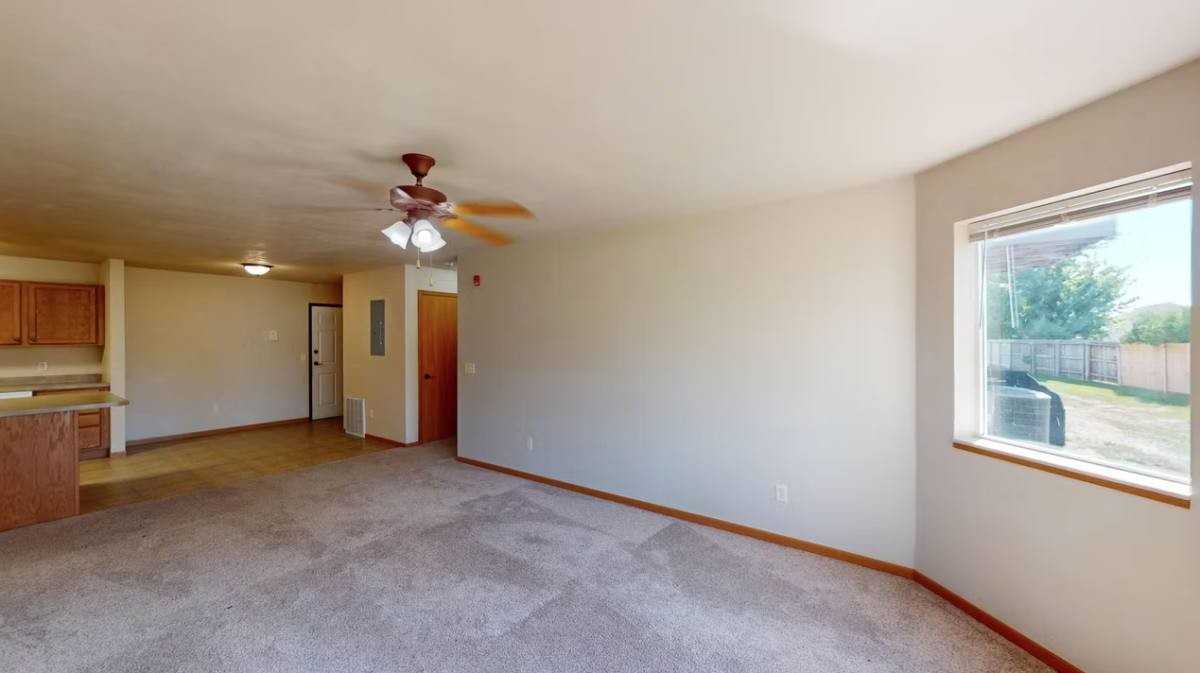 106 South Sandstone Avenue #10 - Photo 3 of 10