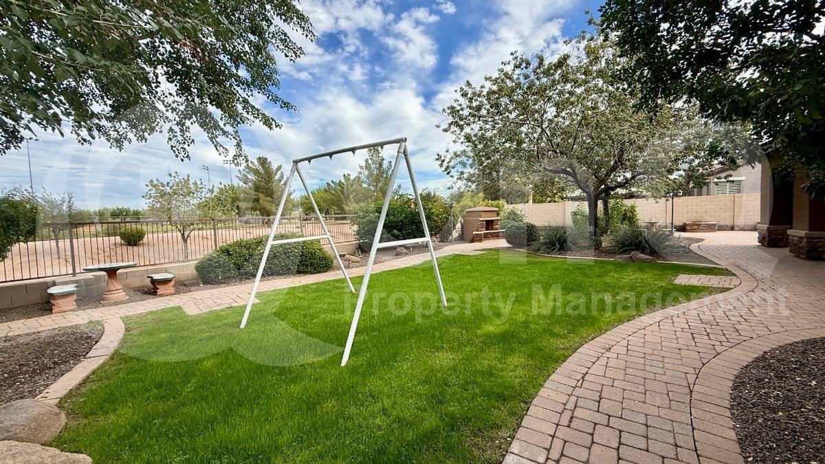 20160 E Stonecrest Dr - Photo 5 of 9