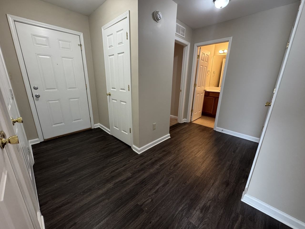 708 Chatham Ct #1 - Photo 2 of 28