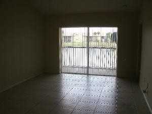 2571 Nw 56th Ave #G - Photo 2 of 12