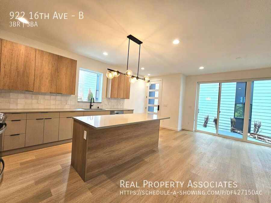 922 16th Ave #B - Photo 7 of 48