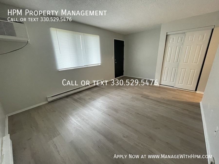 1015 Howe Ave #11 - Photo 4 of 11