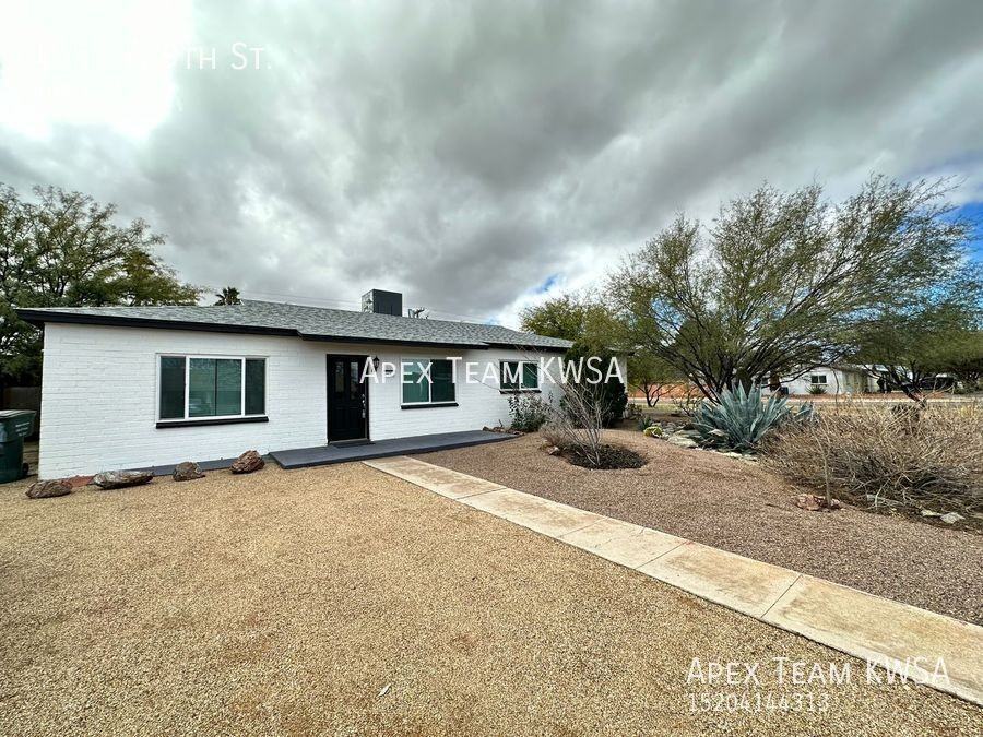 4552 East 9th Street