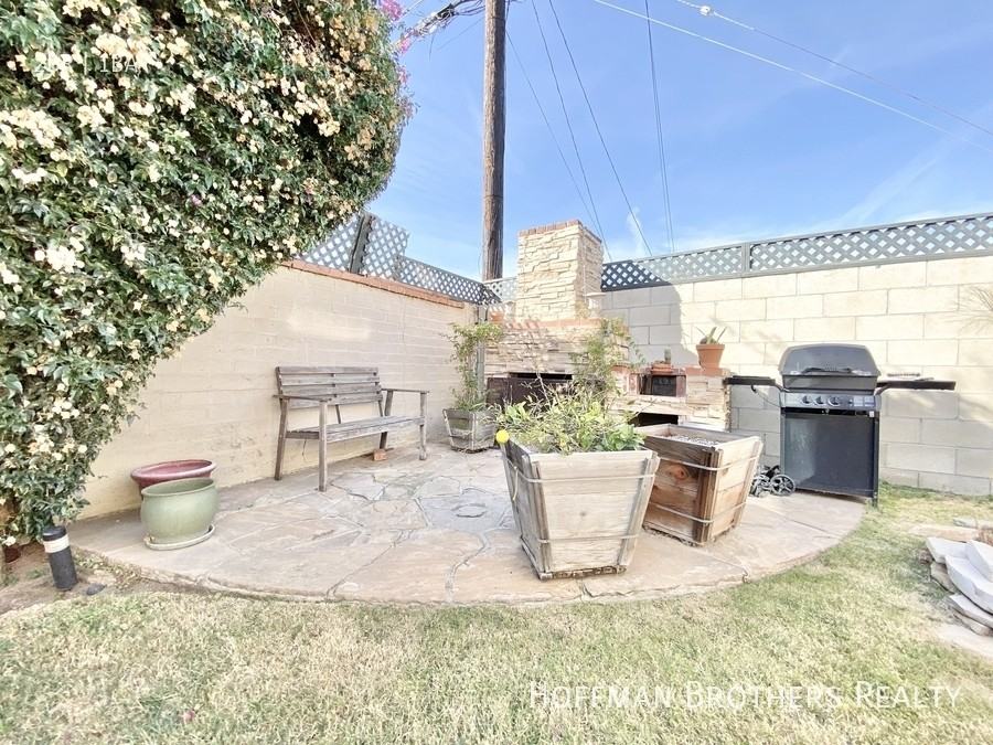 2822 11th St #1 - Photo 7 of 8