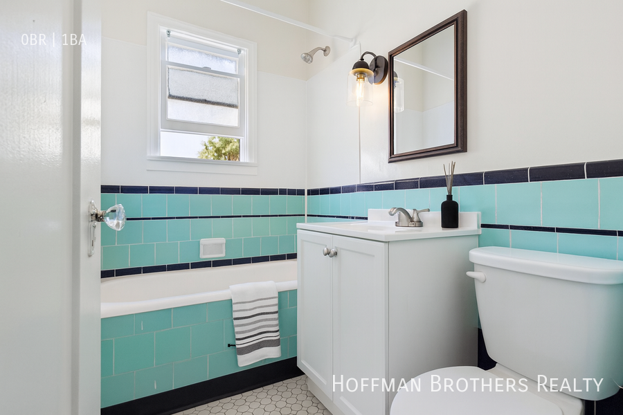 607 South Dunsmuir Avenue #104 - Photo 2 of 3