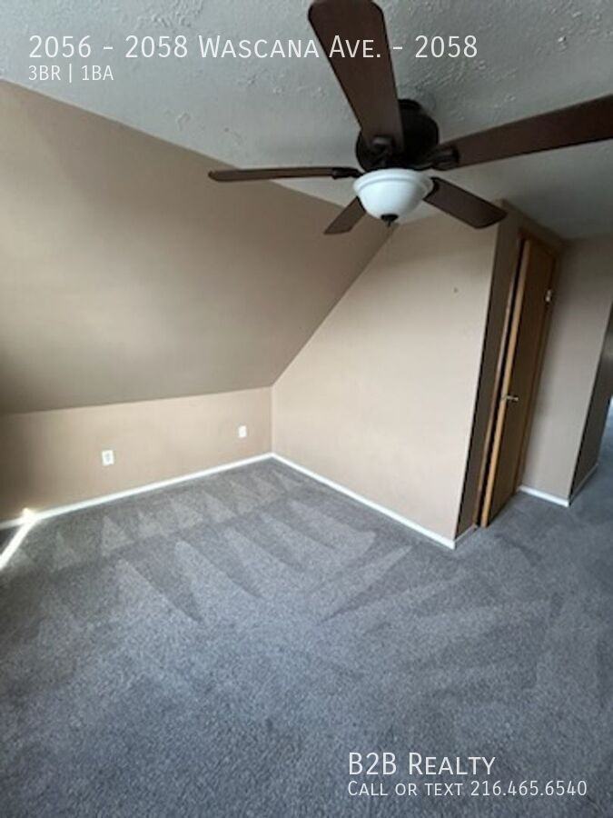 2056 2056 - Photo 4 of 8