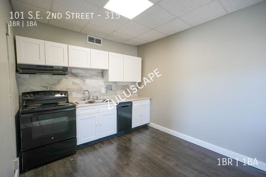 101 Southeast Second Street #315 - Photo 5 of 9