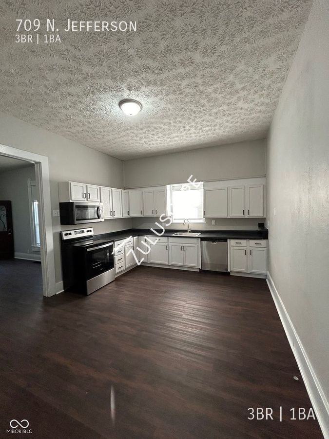 709 North Jefferson Street - Photo 4 of 10