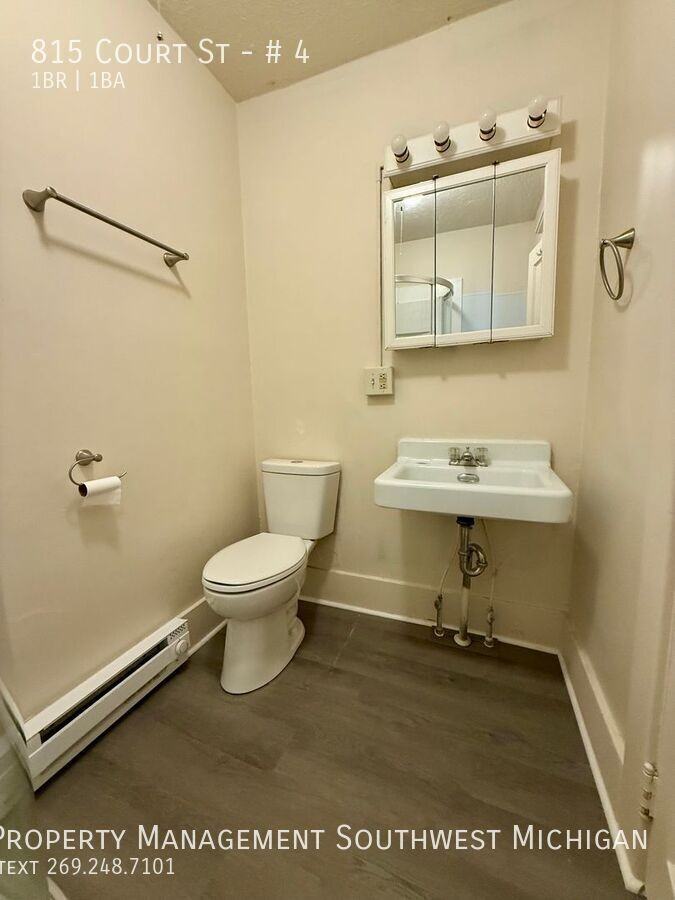 815 Court St #4 - Photo 6 of 7