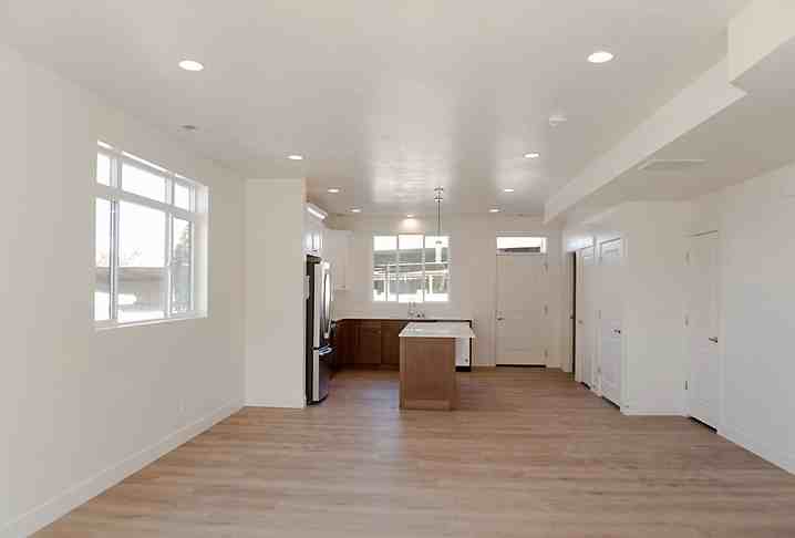 155 N Main St #5 - Photo 2 of 10